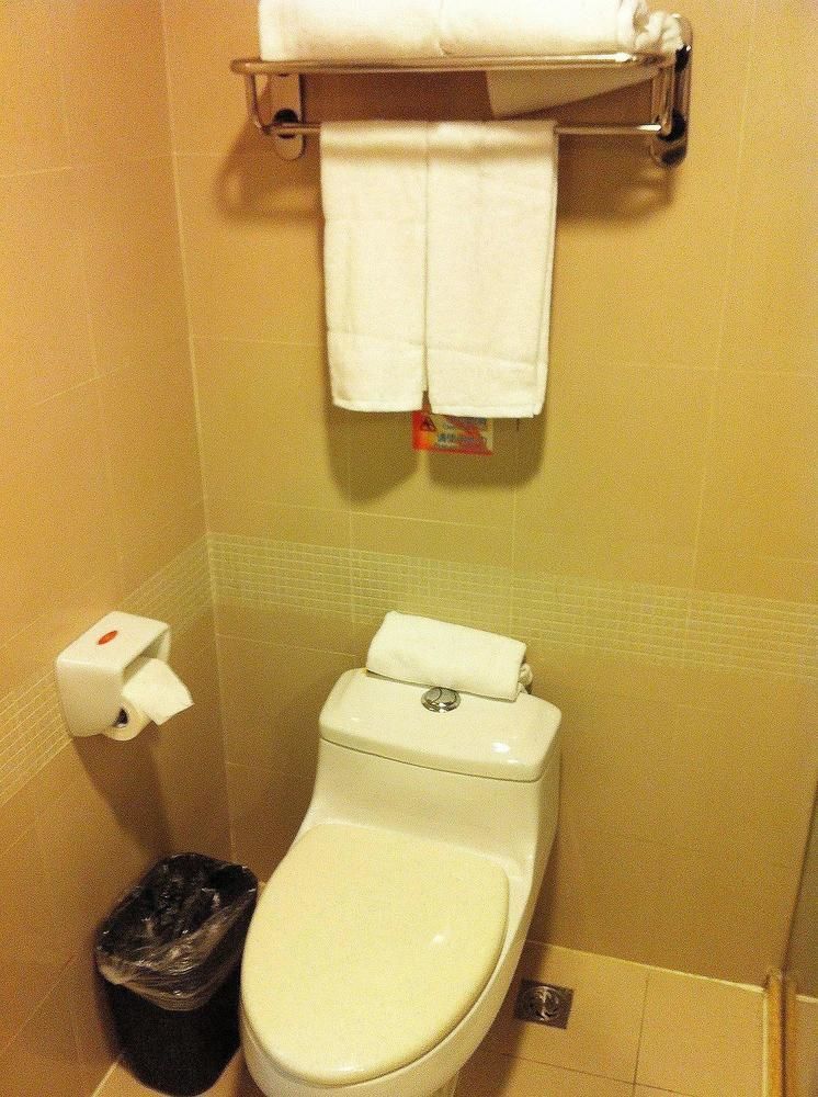 Home Inn Hotel Guiyang Fushui Middle Road Buitenkant foto