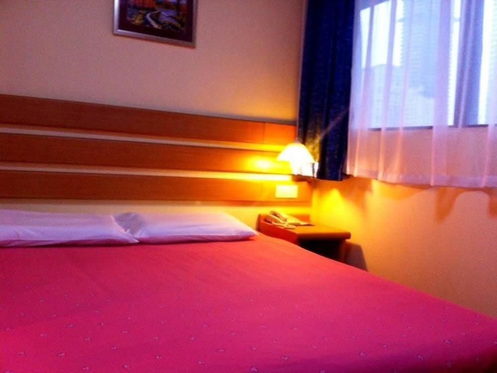 Home Inn Hotel Guiyang Fushui Middle Road Buitenkant foto